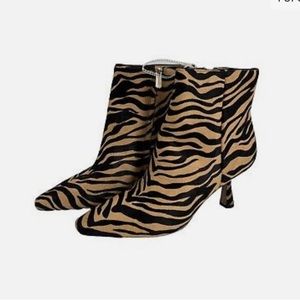 Sam Edelman Womens Booties size 7. Carmel and black. Worn once. Kitten heel.